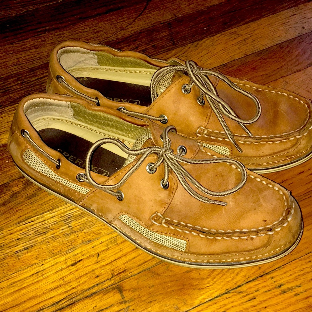 Sperry top slides. Size 11 worn a few times. Excellent condition.